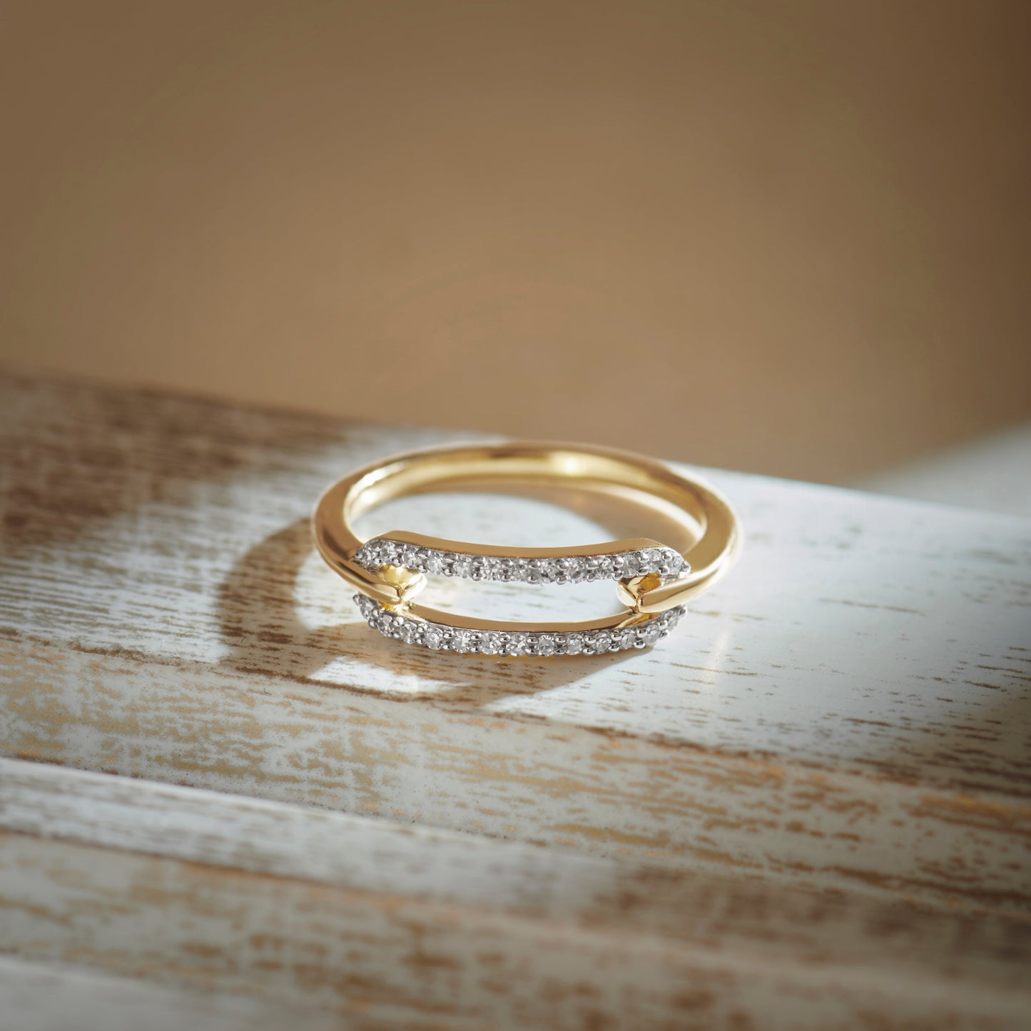 Pave Diamond Paperclip Ring