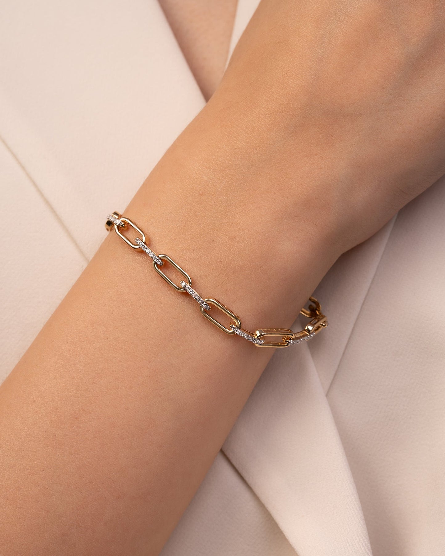 Interlinked Diamond Paperclip Bracelet